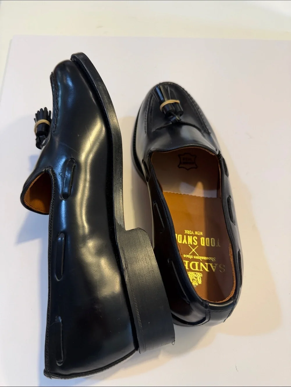Todd Snyder X Sanders Black Leather Tassel Loafers Sz 8.5.  Tub7